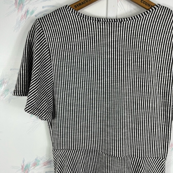 Caution To The Wind Black Striped Short Sleeve Top Tie Waist - Picture 5 of 7